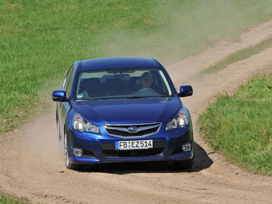  Subaru Legacy 2.5i Sport Sedan 2009 года  (EU) (фото 5 из 11)